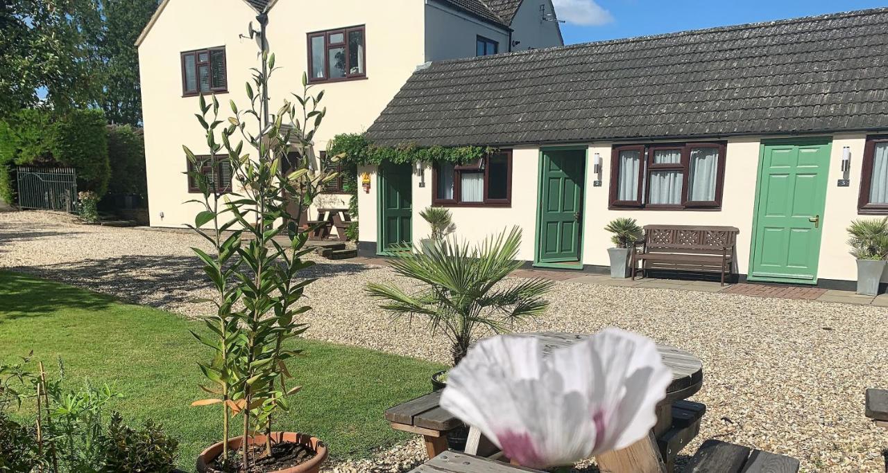 Hope Orchard Bed & Breakfast Челтнъм Екстериор снимка